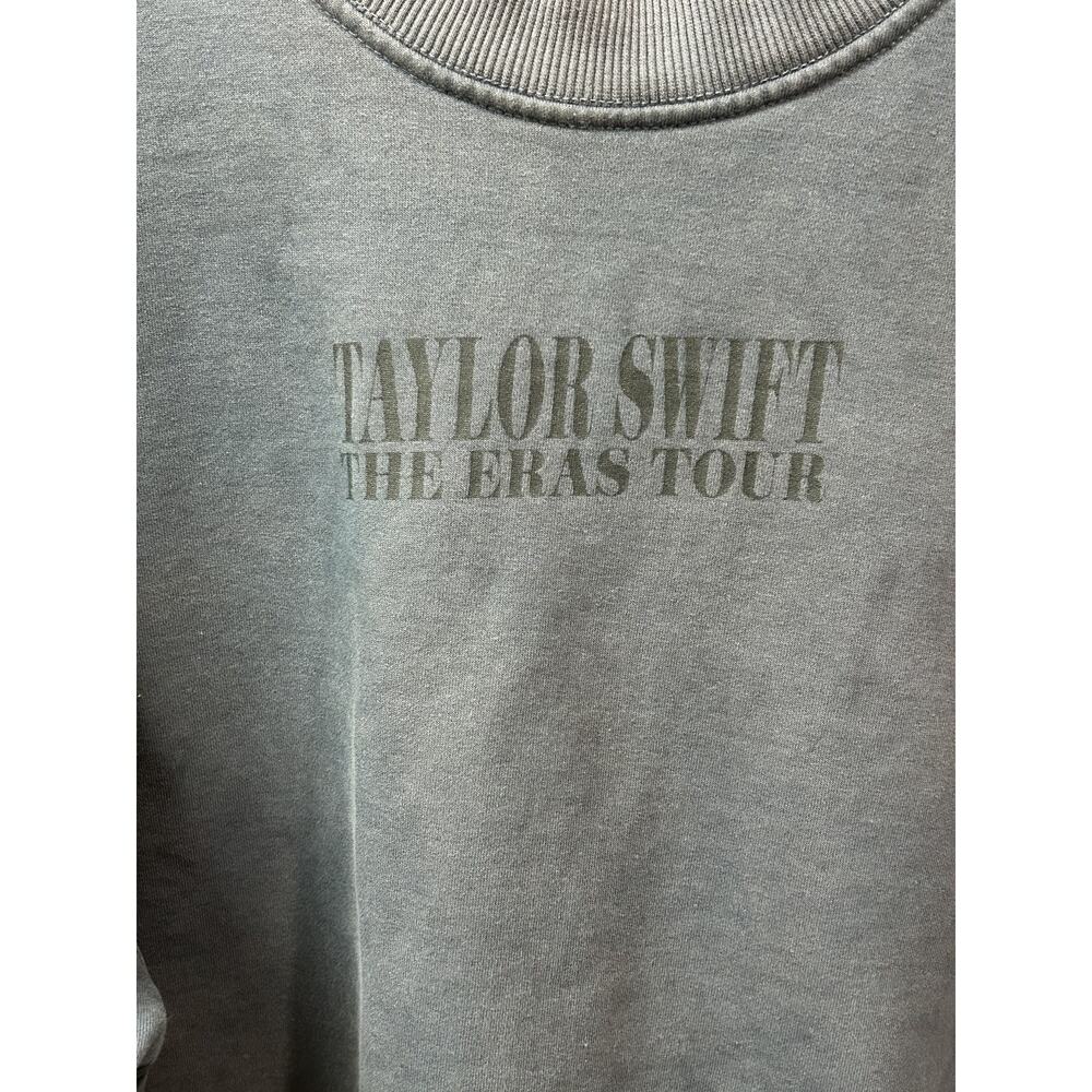 Taylor Swift The Eras Tour Sweatshirt Gray Crewneck Womens MED DISCOLORED - Picture 4 of 13